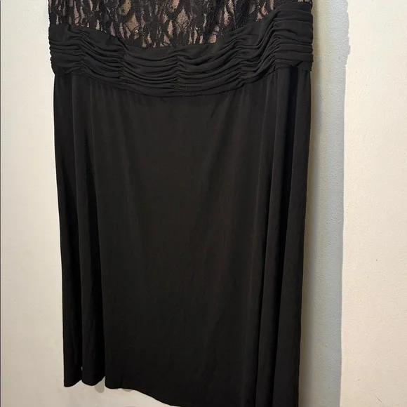 DressBarn Collection Elegant Black Lace Evening Dress - Picture 2 of 14